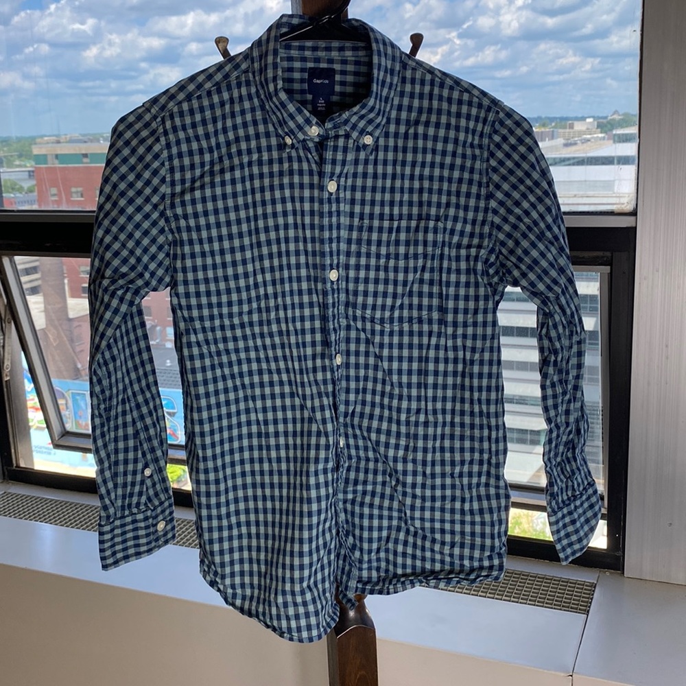 Gap kids size L 10R Long sleeve button down dress shirt
